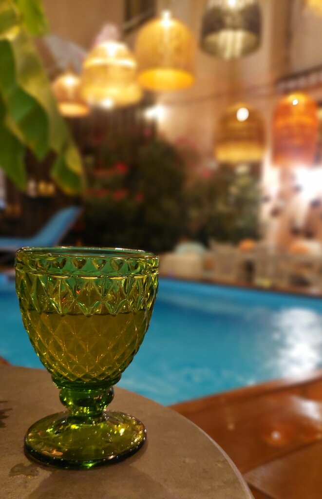 Бокал у бассейна — фото гостя отеля «Золотой Какаду»